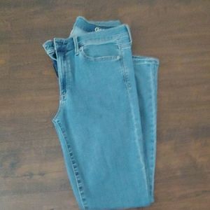 Gently used Gap medium wash Skinny Jeans size 31R
